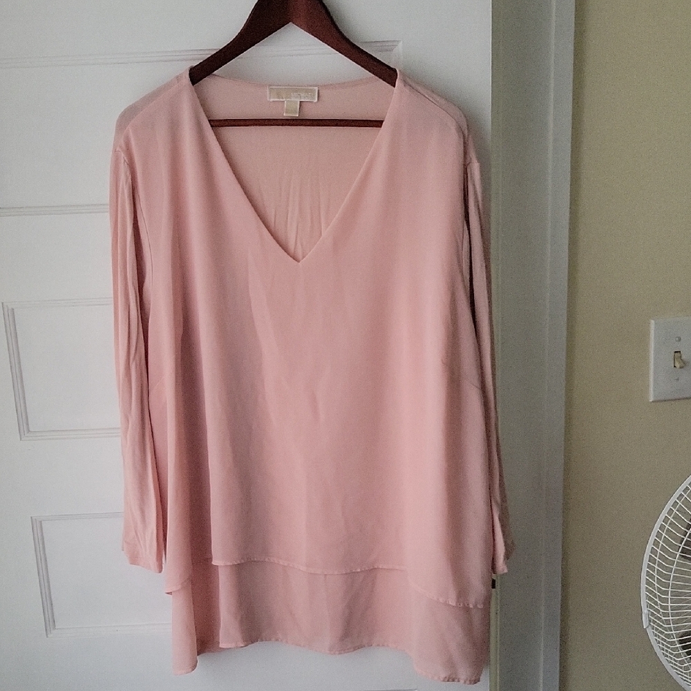 Elegant Pink V-Neck Women's Top